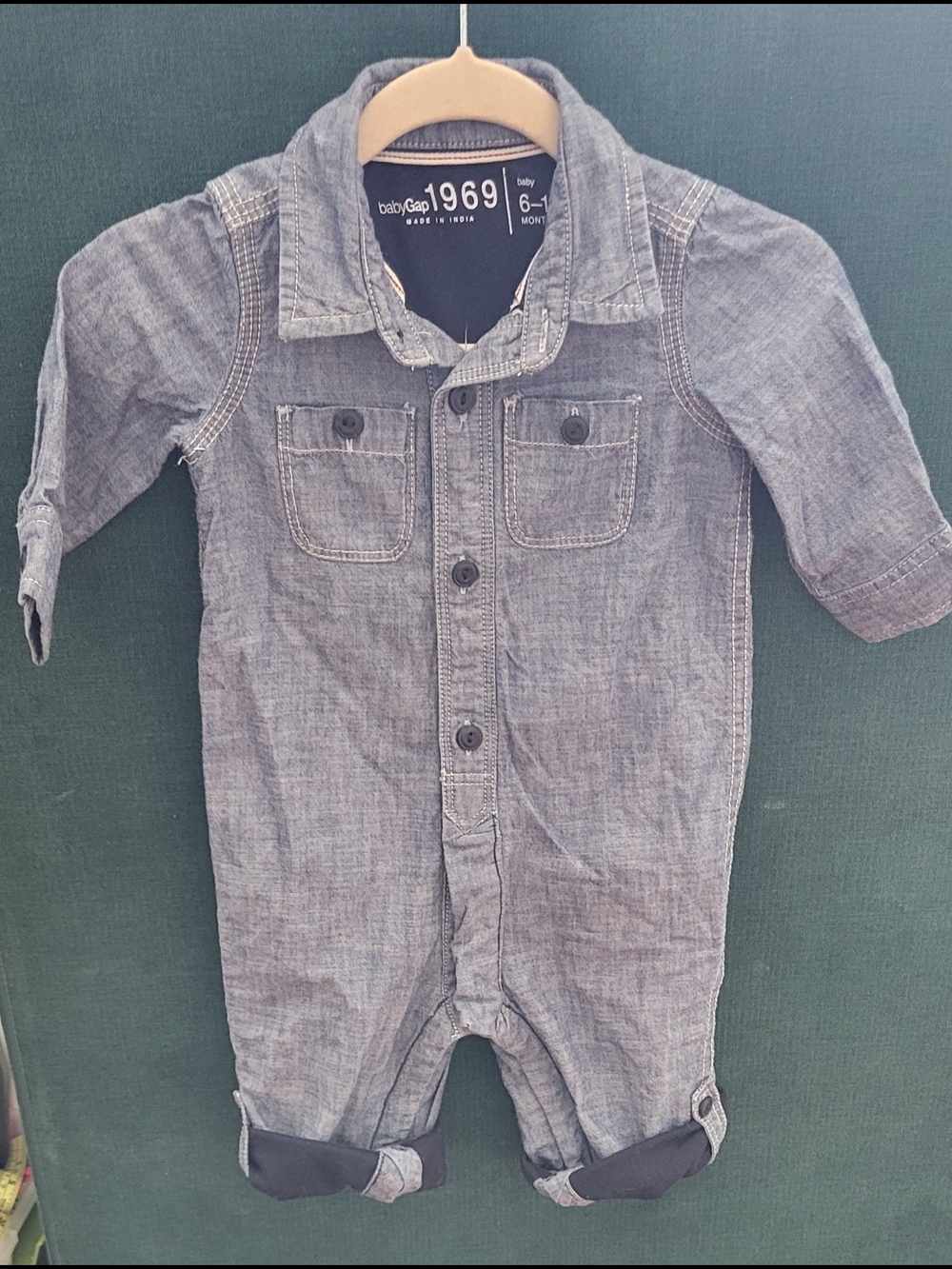 BabyGap 1969 Chambray Button-Front Jumpsuit Sz 6-12 Months